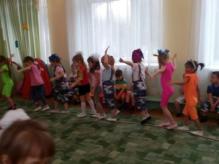 Нас встречает цирк!